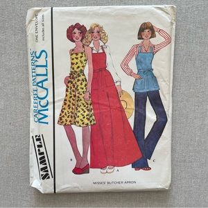 UNCUT Apron McCall's Misses Butcher Apron